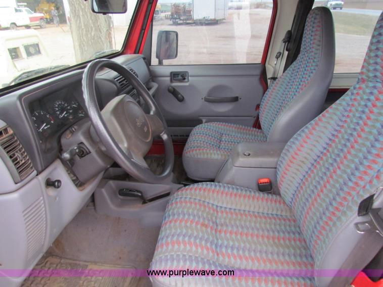 image for item G4338 1997 Jeep Wrangler Sport