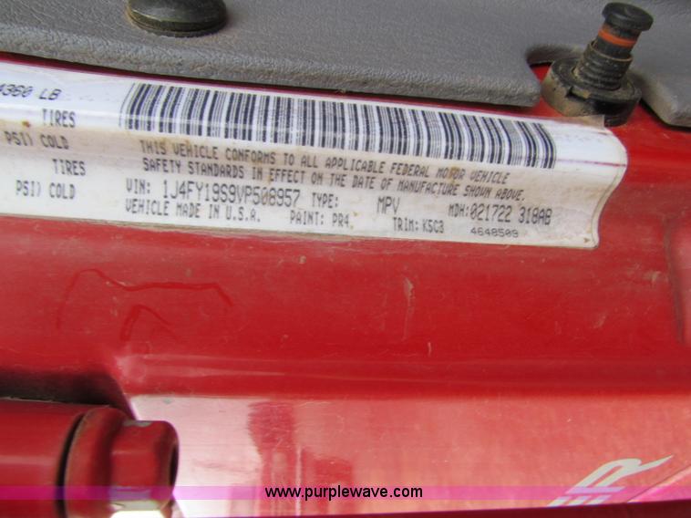 image for item G4338 1997 Jeep Wrangler Sport