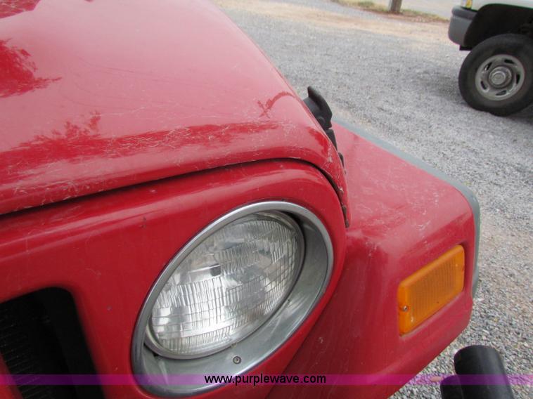 image for item G4338 1997 Jeep Wrangler Sport