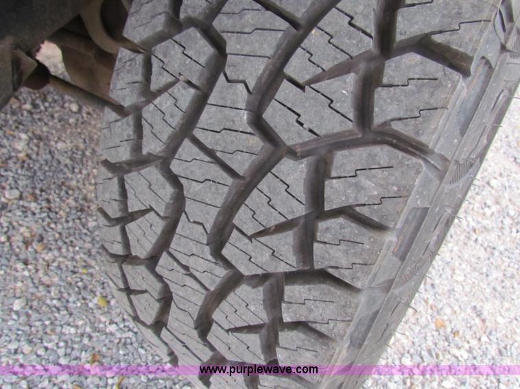 image for item G4338 1997 Jeep Wrangler Sport