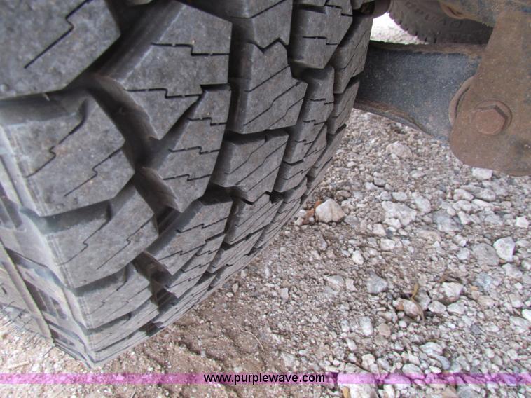 image for item G4338 1997 Jeep Wrangler Sport