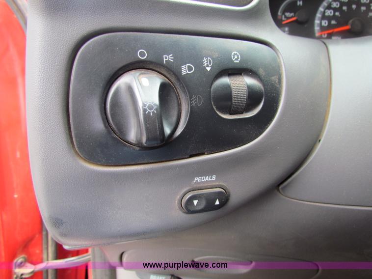 image for item G4339 2003 Ford F150 XLT pickup truck