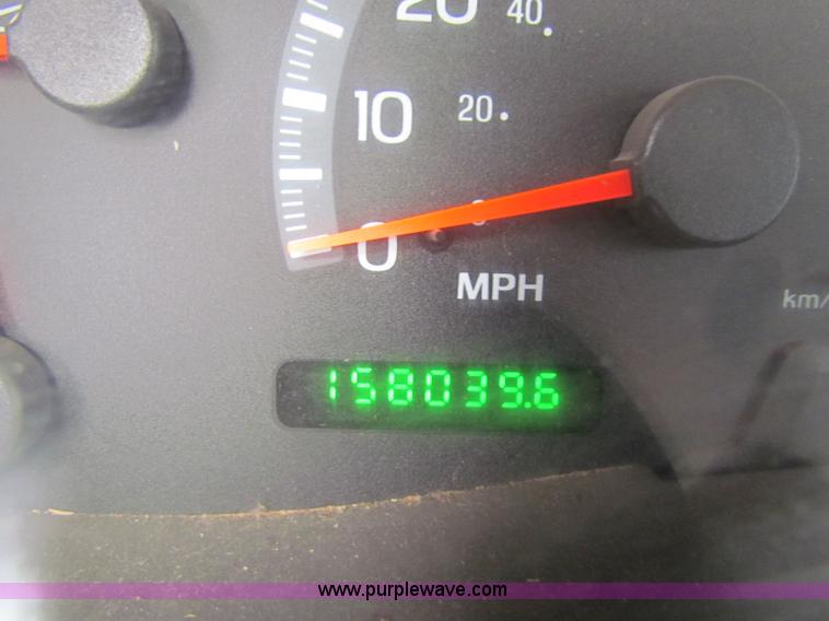 image for item G4339 2003 Ford F150 XLT pickup truck