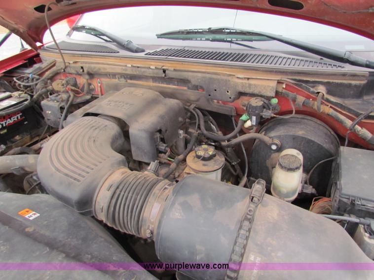 image for item G4339 2003 Ford F150 XLT pickup truck