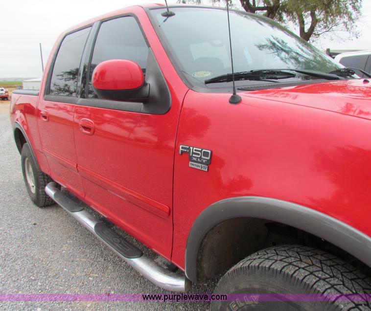 image for item G4339 2003 Ford F150 XLT pickup truck