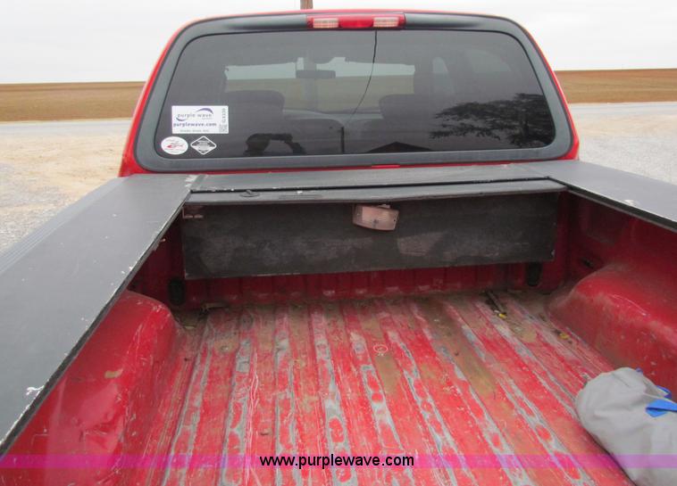 image for item G4339 2003 Ford F150 XLT pickup truck