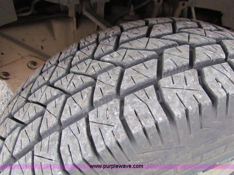 image for item G4339 2003 Ford F150 XLT pickup truck