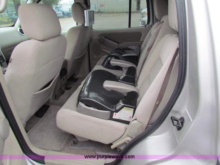 image for item G4351 2006 Ford Explorer XLT SUV