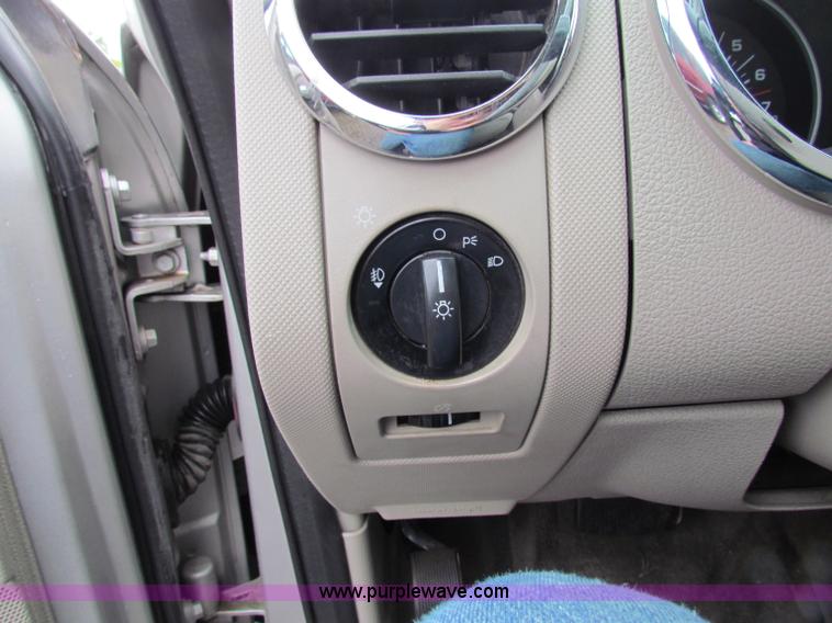 image for item G4351 2006 Ford Explorer XLT SUV