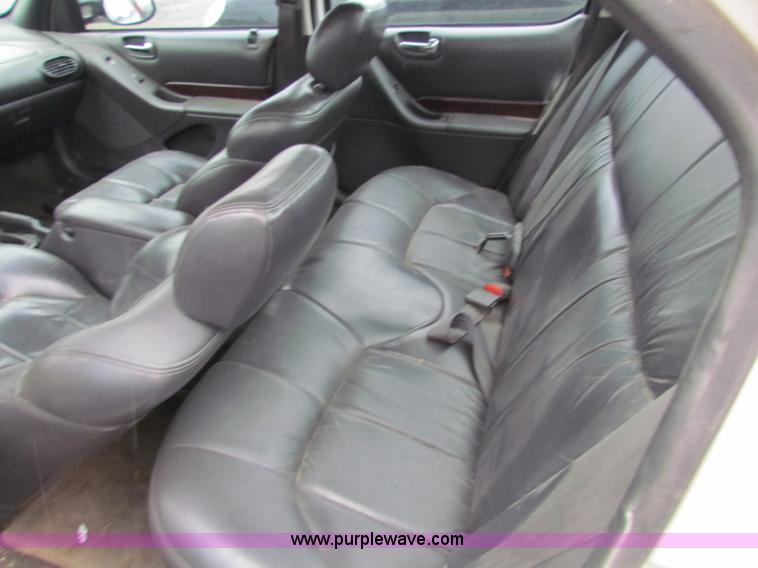 image for item G4353 2000 Chrysler Cirrus LXi