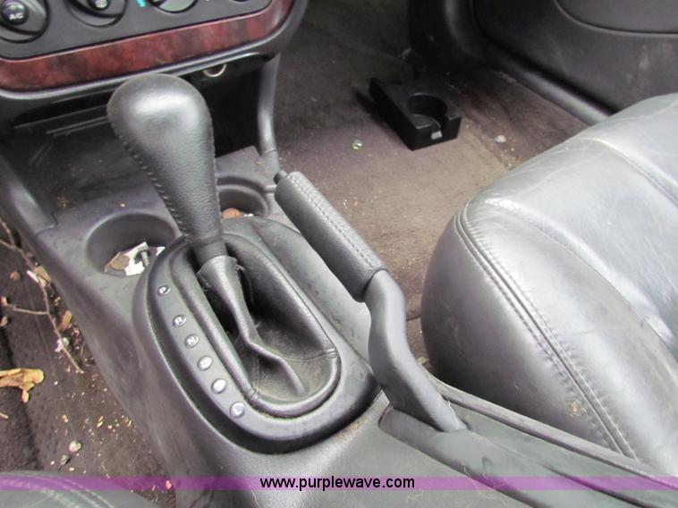 image for item G4353 2000 Chrysler Cirrus LXi