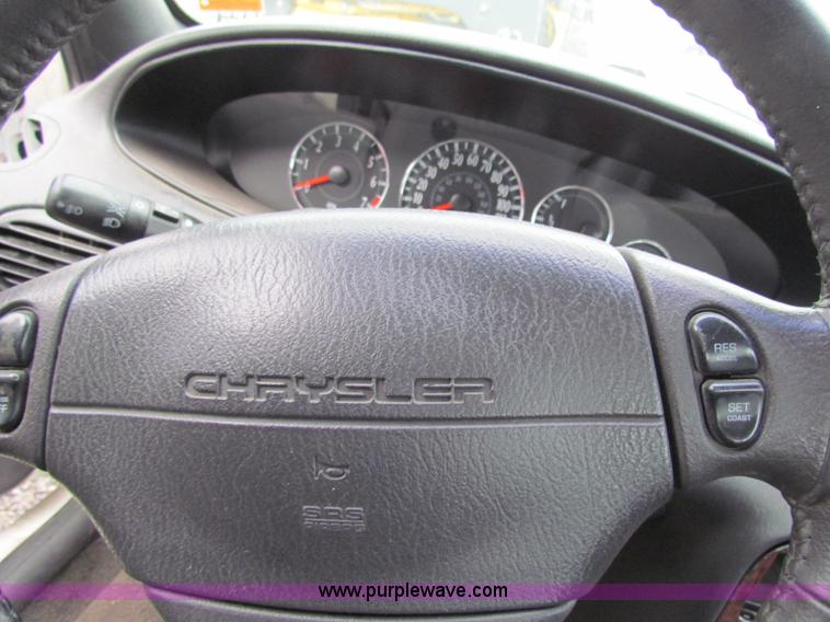 image for item G4353 2000 Chrysler Cirrus LXi