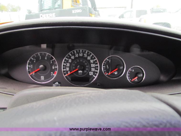 image for item G4353 2000 Chrysler Cirrus LXi