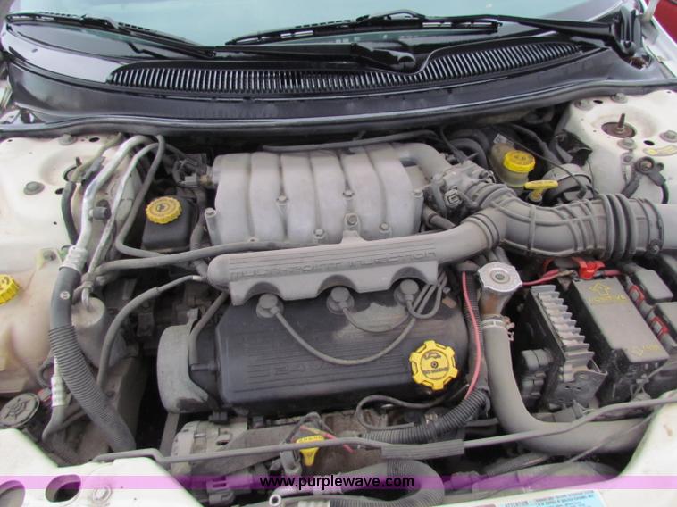 image for item G4353 2000 Chrysler Cirrus LXi