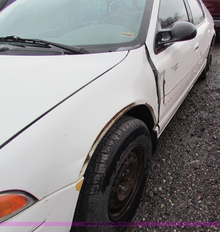 image for item G4353 2000 Chrysler Cirrus LXi