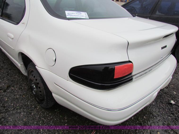 image for item G4353 2000 Chrysler Cirrus LXi