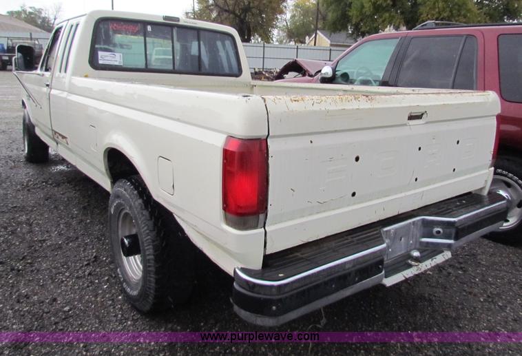 image for item G4356 1990 Ford F250 HD SuperCab pickup truck