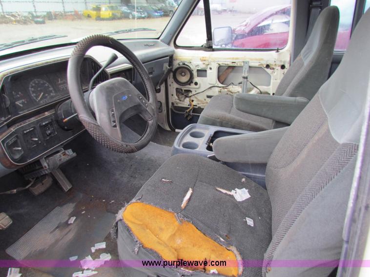 image for item G4356 1990 Ford F250 HD SuperCab pickup truck