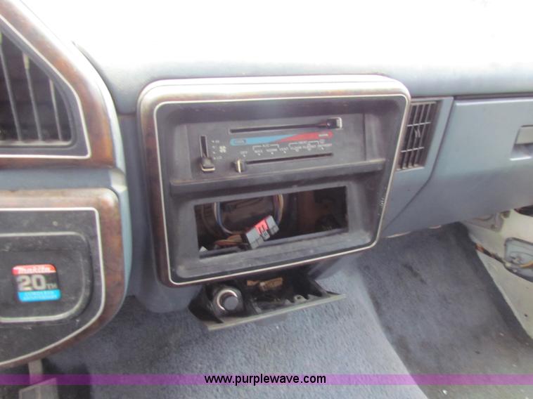 image for item G4356 1990 Ford F250 HD SuperCab pickup truck