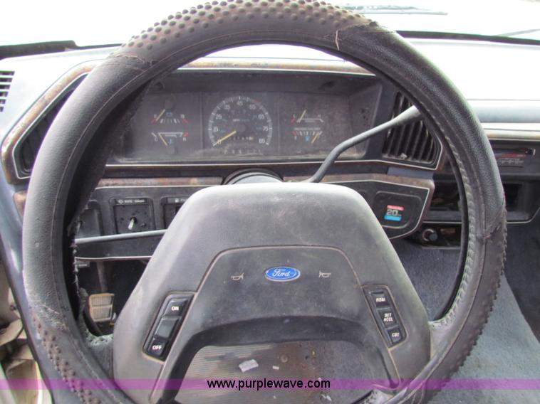 image for item G4356 1990 Ford F250 HD SuperCab pickup truck
