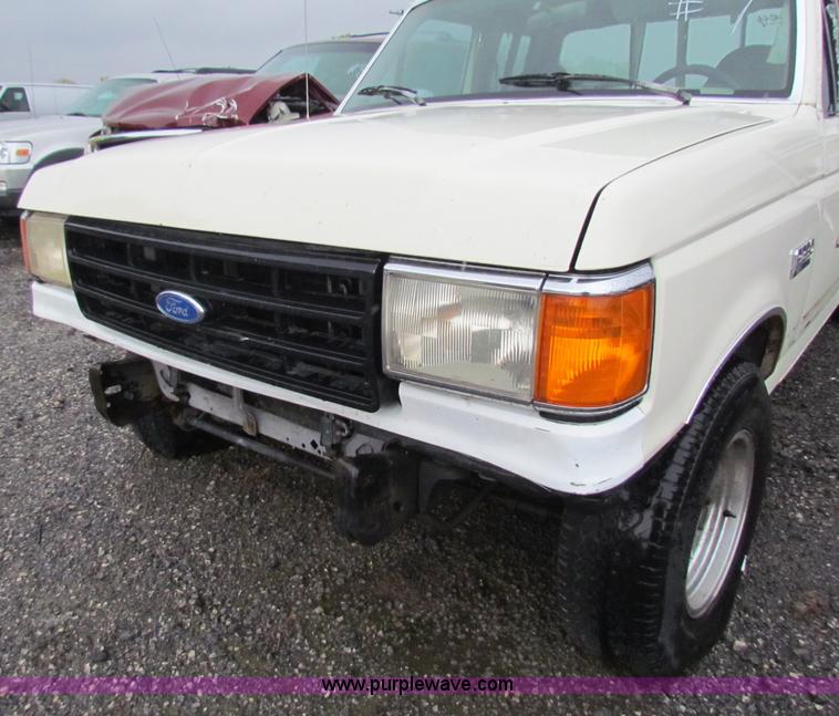image for item G4356 1990 Ford F250 HD SuperCab pickup truck