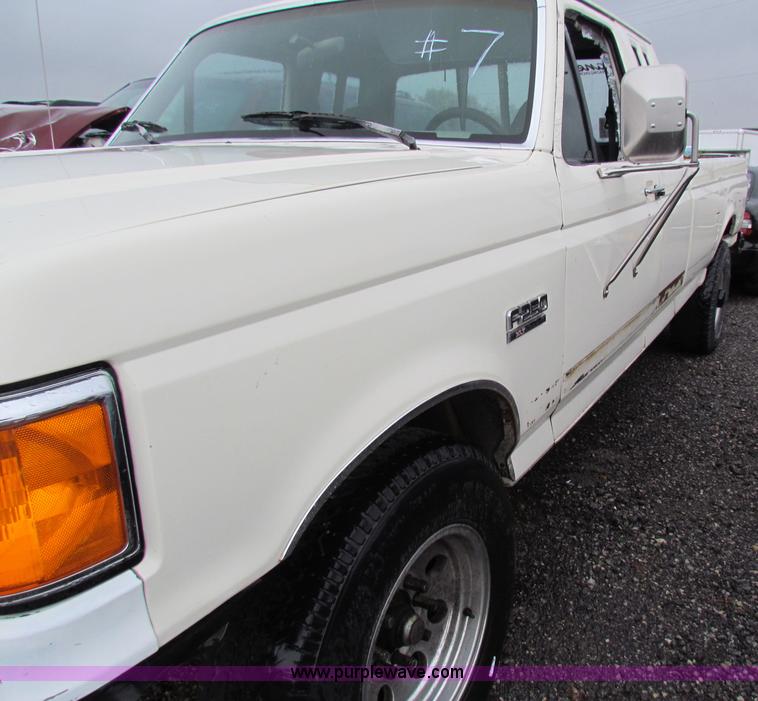 image for item G4356 1990 Ford F250 HD SuperCab pickup truck