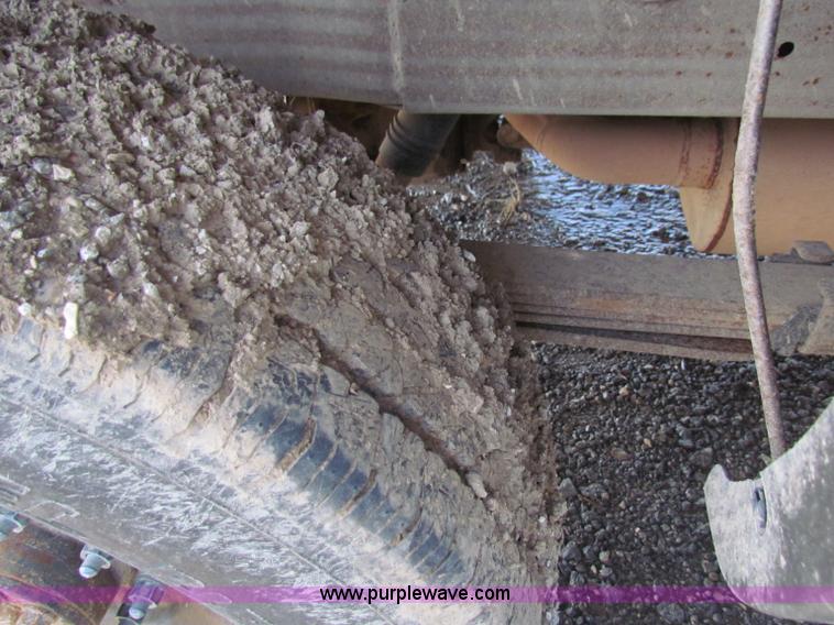 image for item G4365 2003 Chevrolet Silverado 2500HD Ext. Cab pickup truck