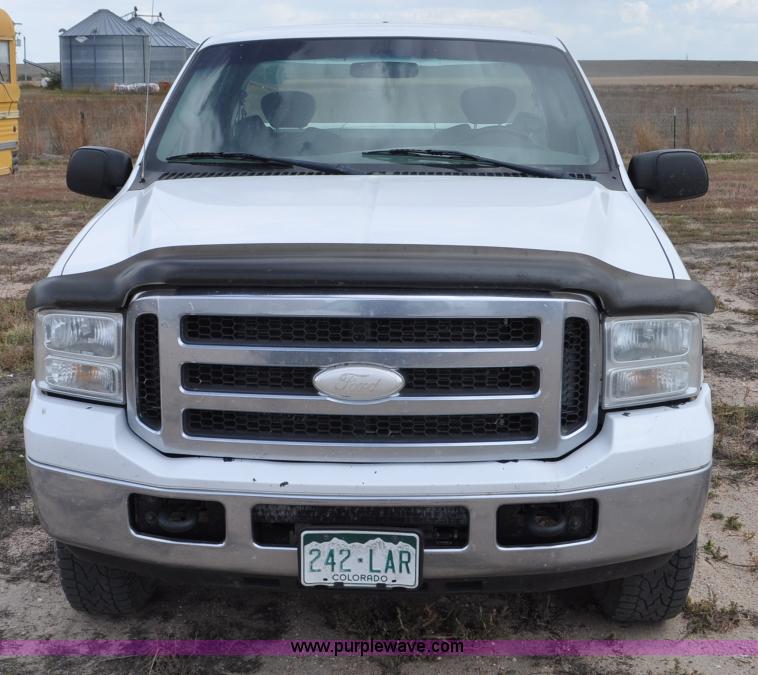 image for item G6175 2005 Ford F250 Super Duty XLT SuperCab pickup truck