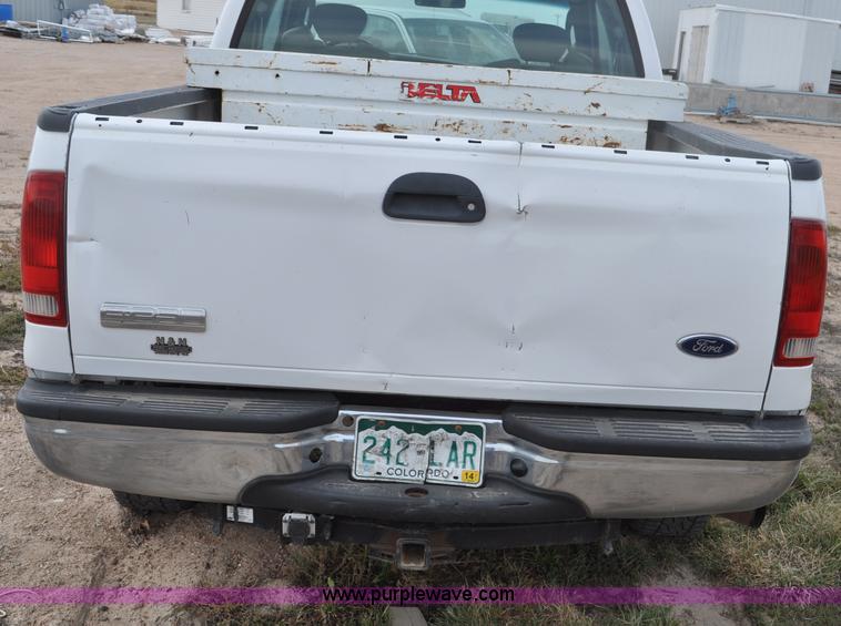 image for item G6175 2005 Ford F250 Super Duty XLT SuperCab pickup truck
