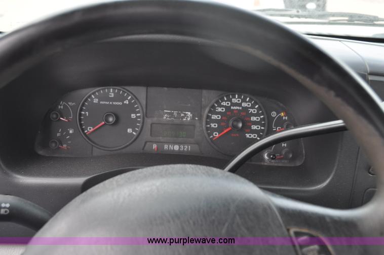 image for item G6175 2005 Ford F250 Super Duty XLT SuperCab pickup truck