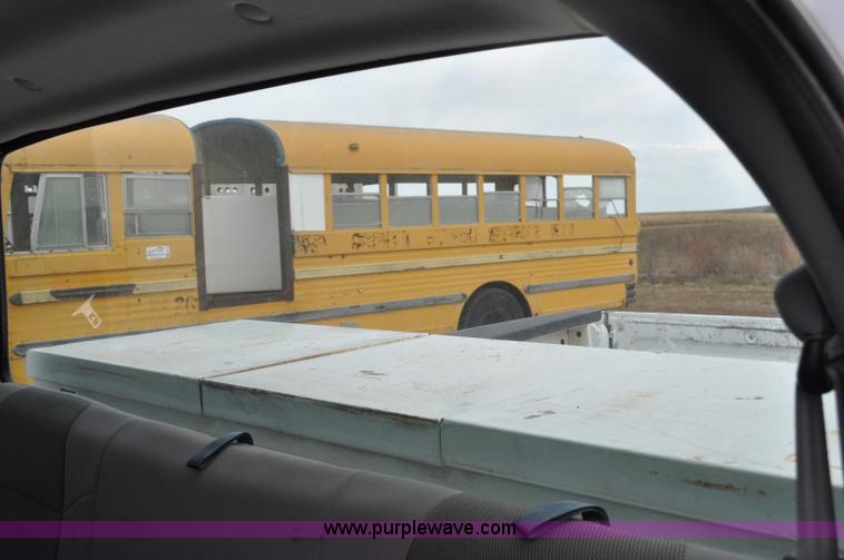 image for item G6175 2005 Ford F250 Super Duty XLT SuperCab pickup truck