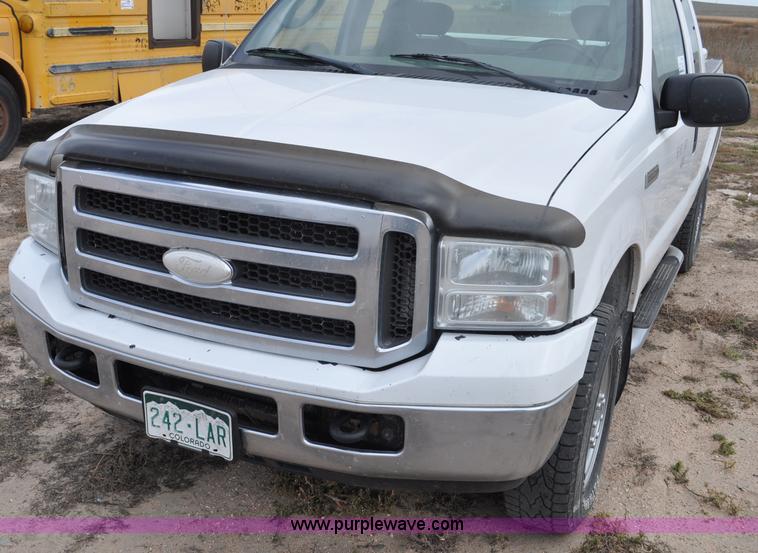 image for item G6175 2005 Ford F250 Super Duty XLT SuperCab pickup truck