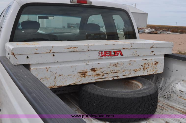 image for item G6175 2005 Ford F250 Super Duty XLT SuperCab pickup truck