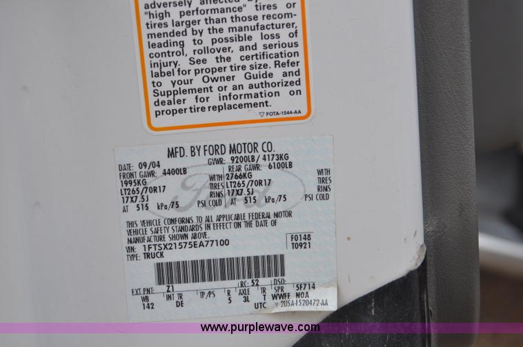 image for item G6175 2005 Ford F250 Super Duty XLT SuperCab pickup truck