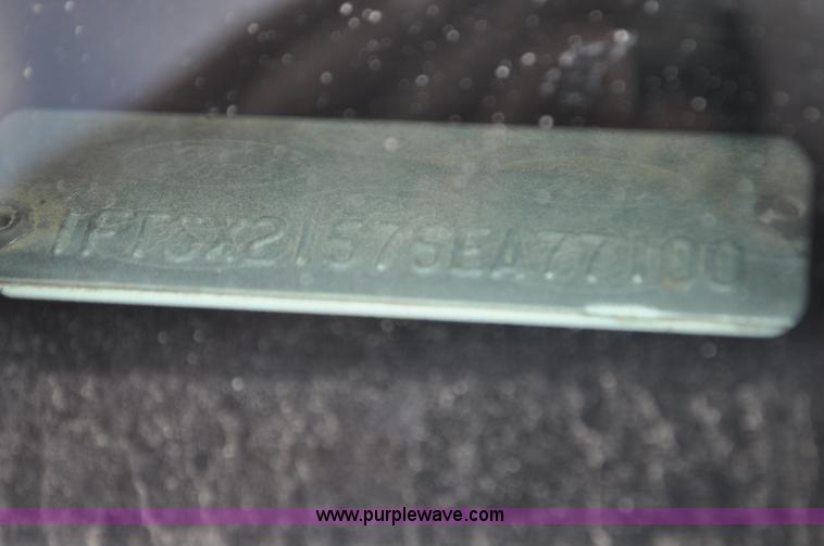 image for item G6175 2005 Ford F250 Super Duty XLT SuperCab pickup truck