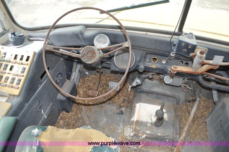 image for item G6176 1976 Chevrolet C60 school bus