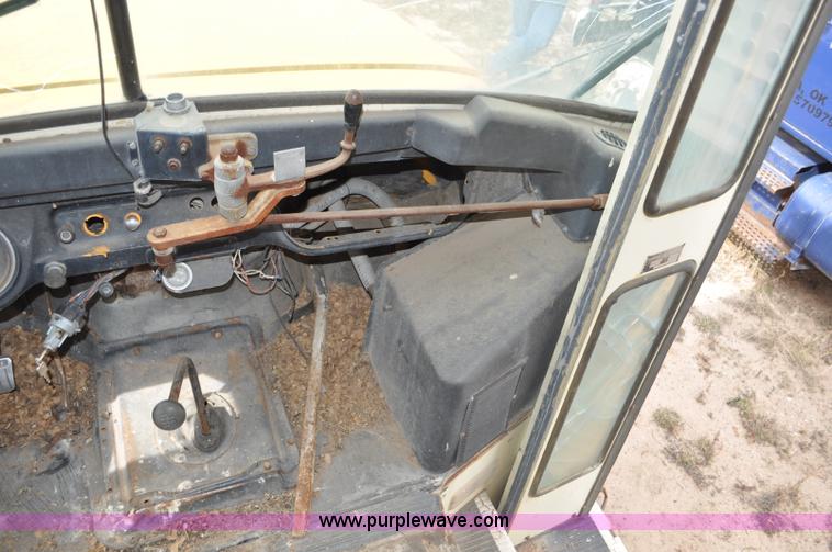 image for item G6176 1976 Chevrolet C60 school bus