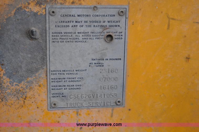 image for item G6176 1976 Chevrolet C60 school bus