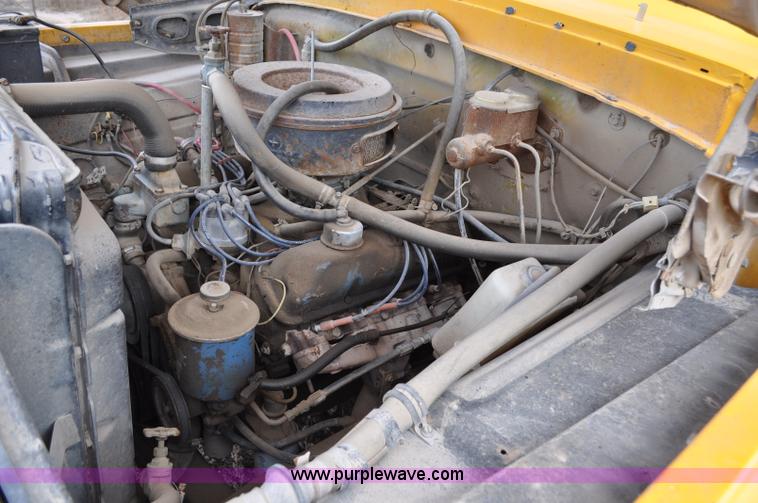 image for item G6178 1978 Ford B600 school bus