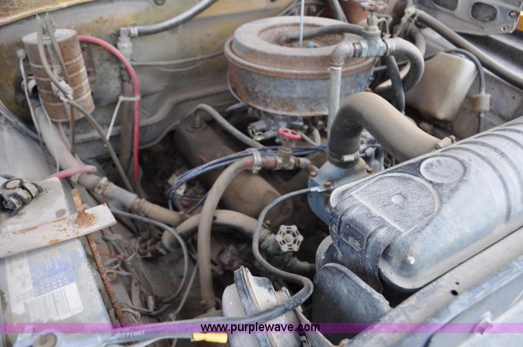 image for item G6178 1978 Ford B600 school bus