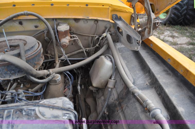 image for item G6178 1978 Ford B600 school bus