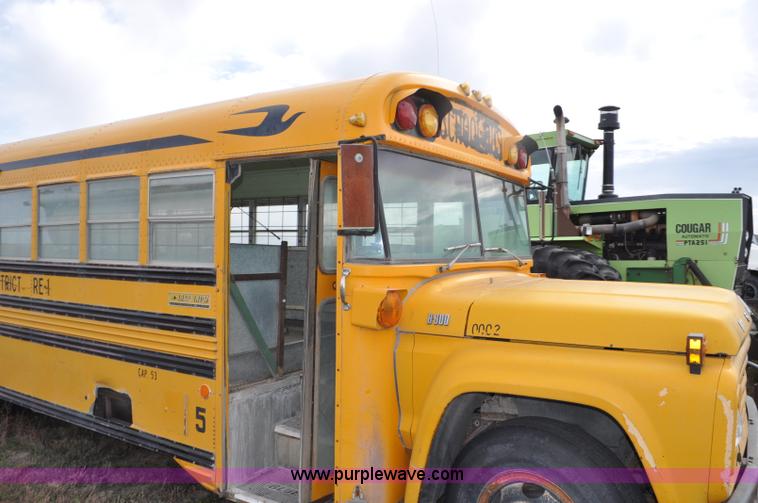 image for item G6178 1978 Ford B600 school bus