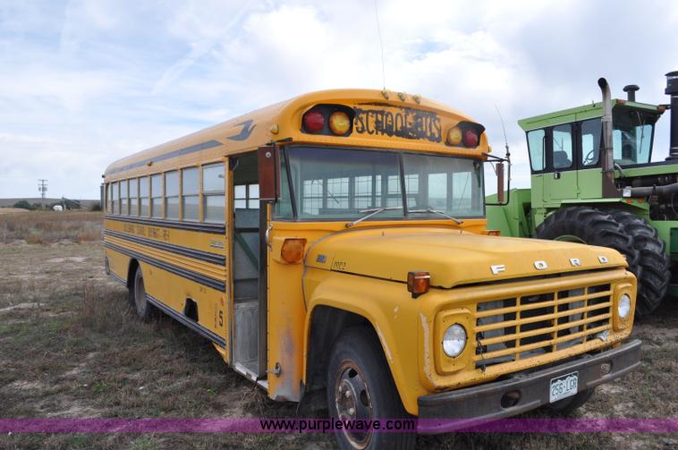 image for item G6178 1978 Ford B600 school bus