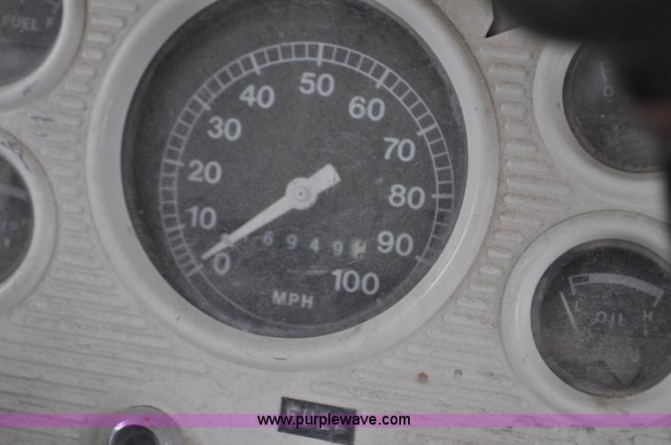 image for item G6178 1978 Ford B600 school bus