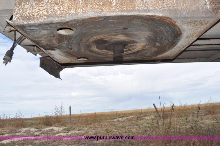 image for item G6179 1997 Pacer bulk feed trailer