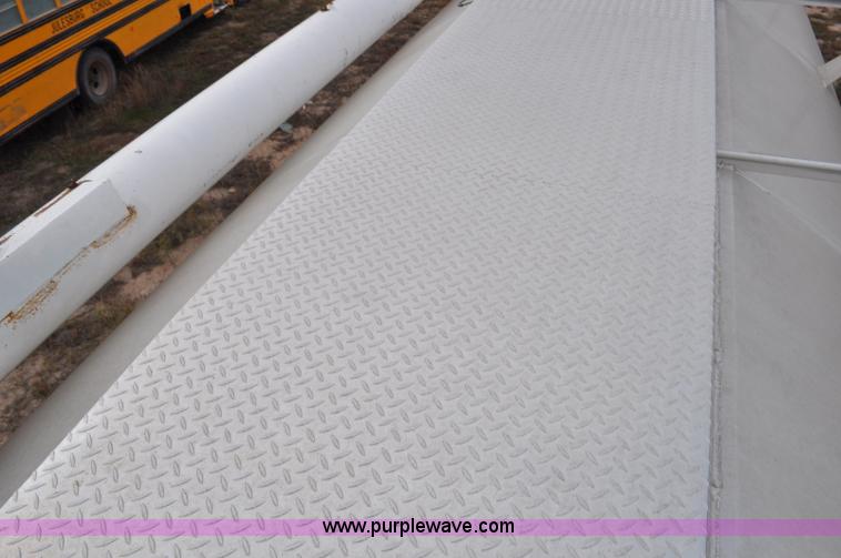 image for item G6179 1997 Pacer bulk feed trailer