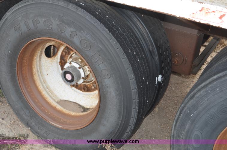 image for item G6179 1997 Pacer bulk feed trailer