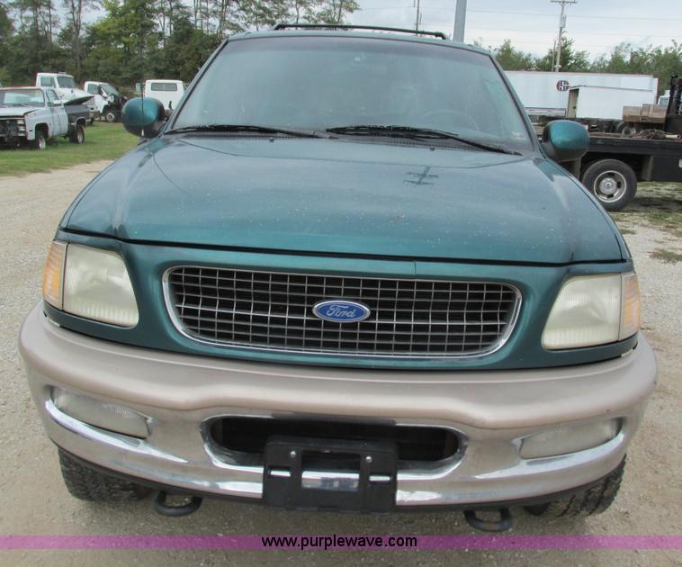 image for item G9404 1997 Ford Expedition Eddie Bauer SUV