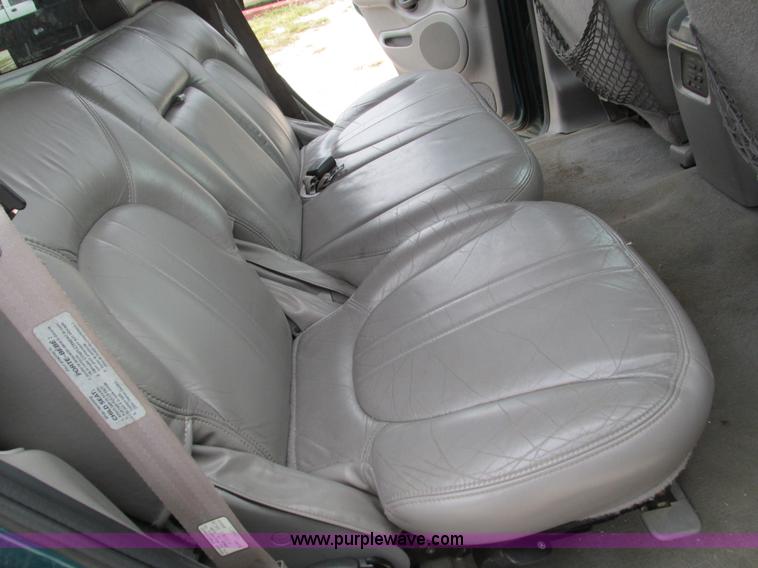 image for item G9404 1997 Ford Expedition Eddie Bauer SUV