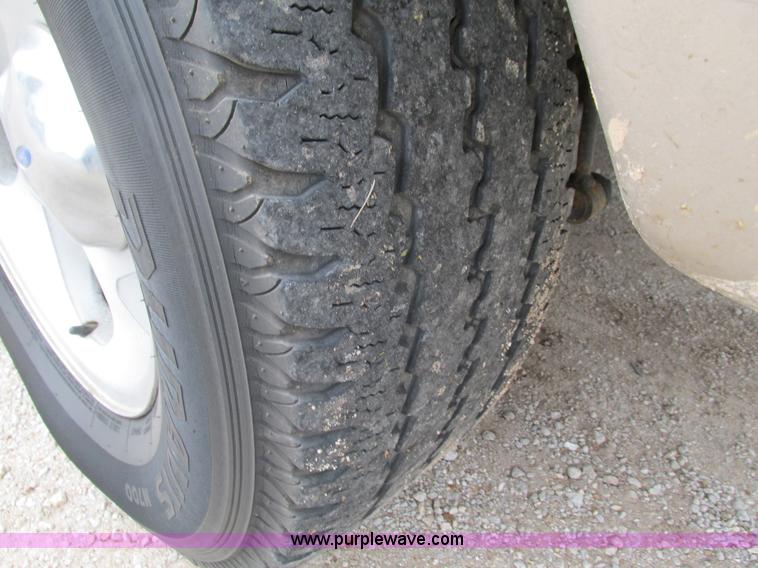 image for item G9404 1997 Ford Expedition Eddie Bauer SUV